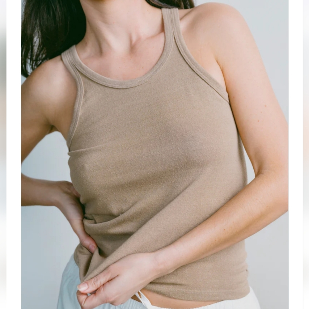 OZMA Boy Tan Fitted Tank Top In Tea